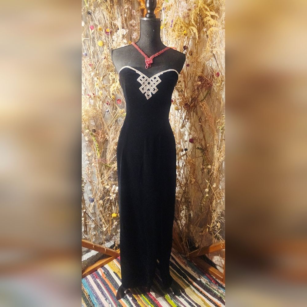 Vintage Black Velvet Dave & Johnny Dress with Embellished Detail-Sz 12